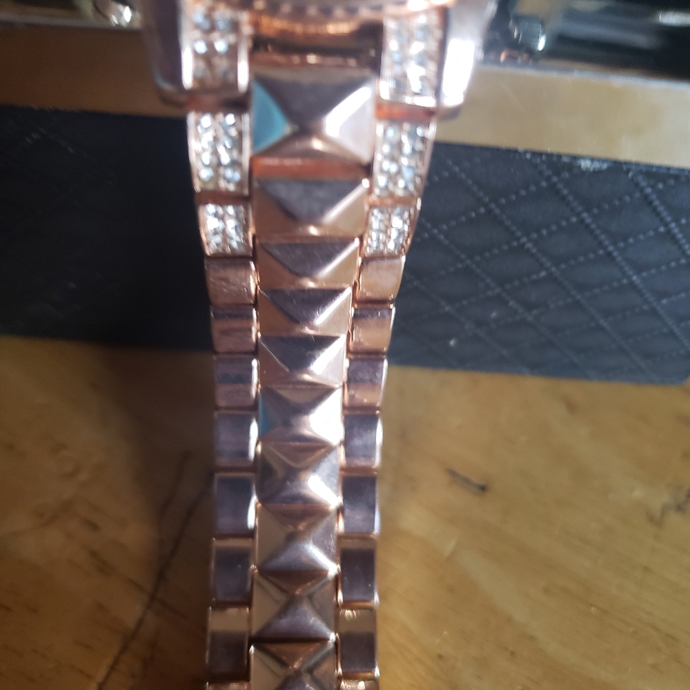 BEBE ROSE GOLD WATCH - Picture 3 of 4